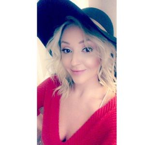 Meet your Posher, Tabitha